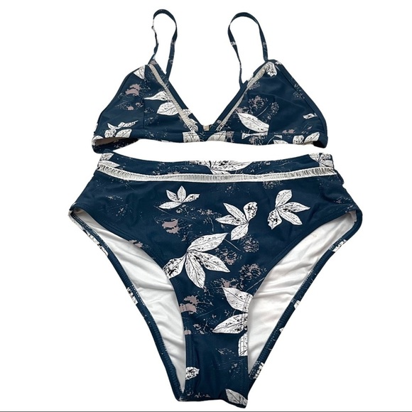 CUPSHE high waist eyelet bikini - Picture 9 of 9